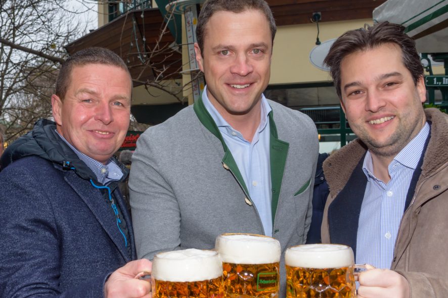 Schweizerhaus Saison-Eröffnung 2018 - True my Eyes