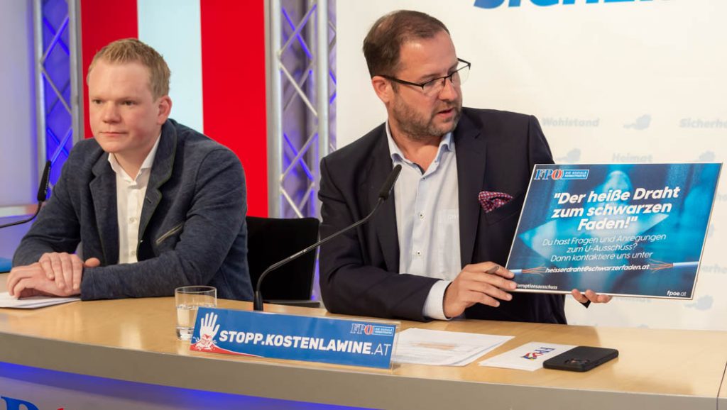 WIEN, ÖSTERREICH - 31. MAI: Landesparteiobmann, Klubobmann und Abgeordneter zum Vorarlberger Landtag Christof Bitschi während der Pressekonferenz -Neues aus dem USA-, ÖVP-Korruptions-Untersuchungsausschuss mit dem Schwerpunkt Vorarlberg im FPÖ Medienzentrum am 31. Mai in Wien, Österreich.