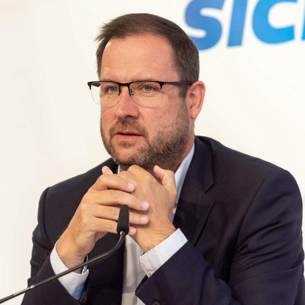 WIEN, ÖSTERREICH - 31. MAI: Landesparteiobmann, Klubobmann und Abgeordneter zum Vorarlberger Landtag Christof Bitschi während der Pressekonferenz -Neues aus dem USA-, ÖVP-Korruptions-Untersuchungsausschuss mit dem Schwerpunkt Vorarlberg im FPÖ Medienzentrum am 31. Mai in Wien, Österreich.